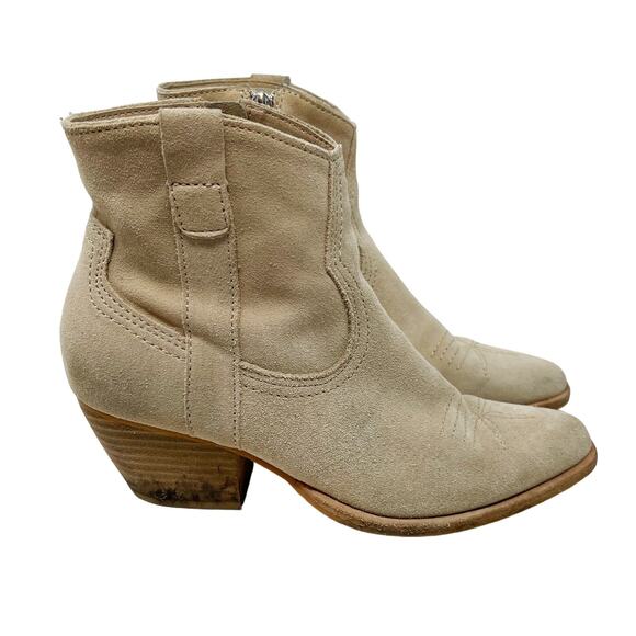 Dolce Vita Womens Size 6 Cream Suede Leather Silma Western Bootie Stacked Heel - Picture 1 of 12